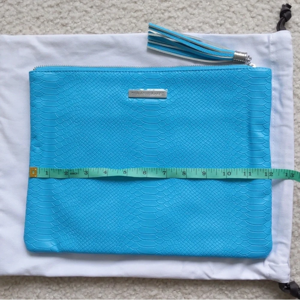 Rodan + Fields Clutch Set